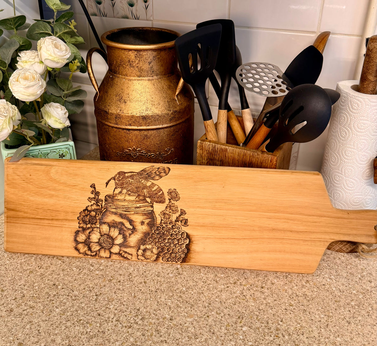 Woodburnt bee chopping/serving board